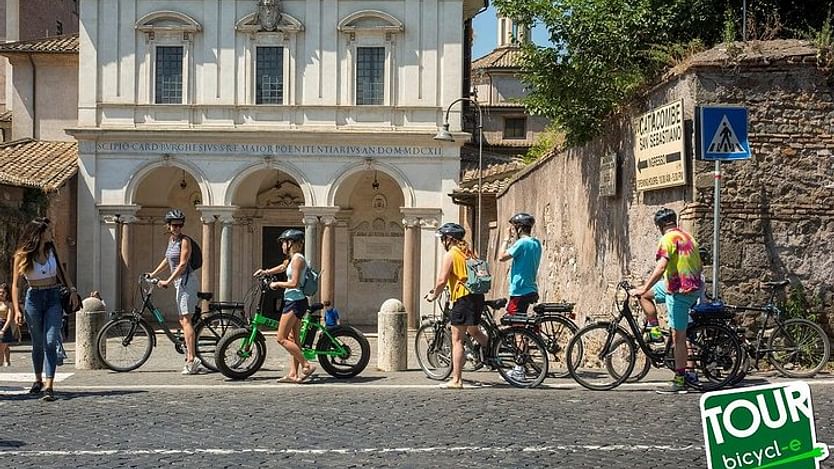 e-bike tour- via Appia, Catacombe e acquedotti